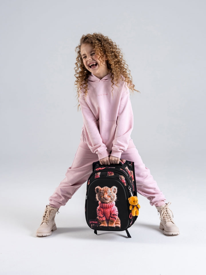 Rucsac școlar - R1-064, design Pui de Leopard în pulover și breloc ursuleț
